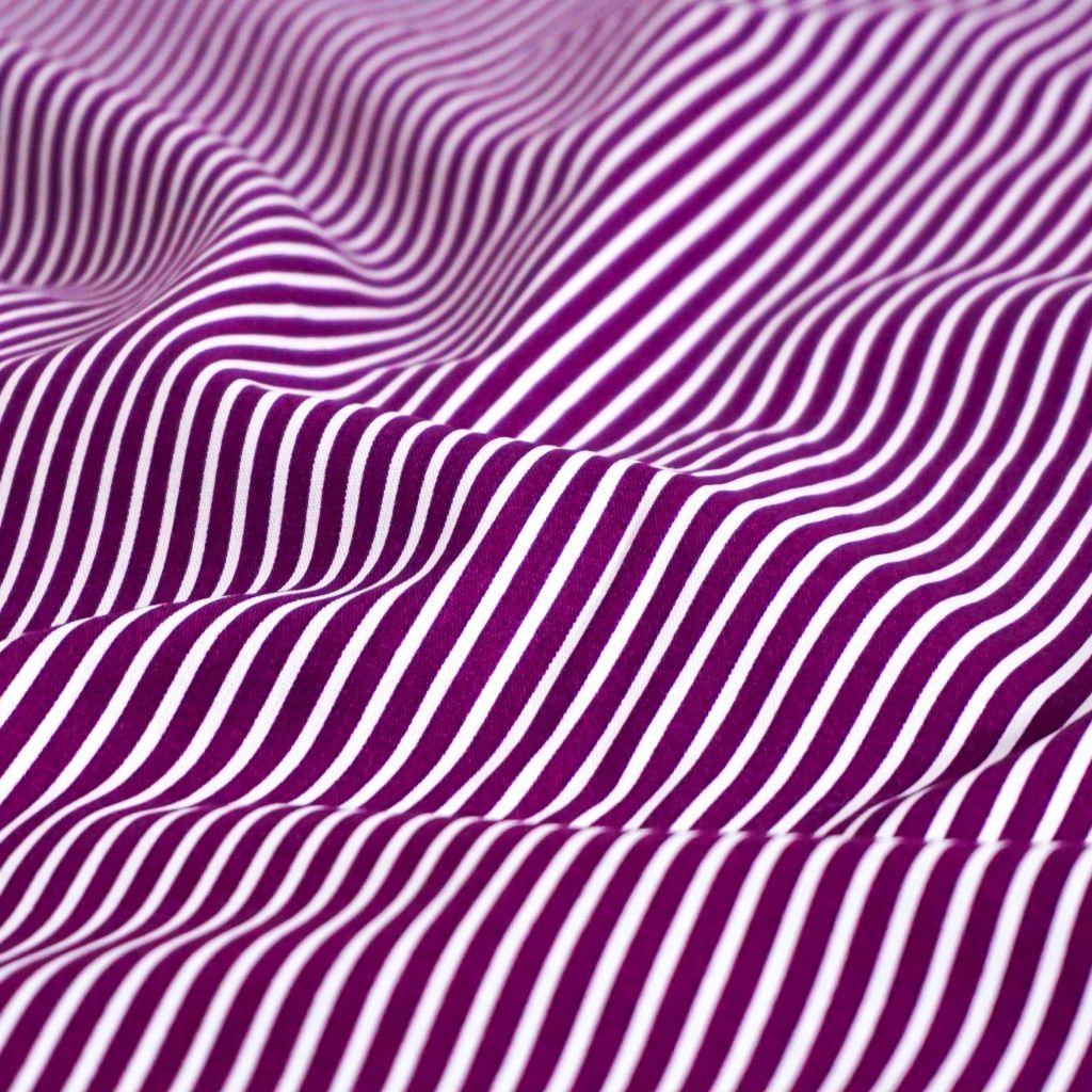 Baumwollstoff Motivdruck Längsstreifen violett weiß